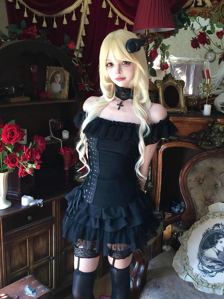 GOTHIC TIERED LACE MINI SKIRT / LG1598
