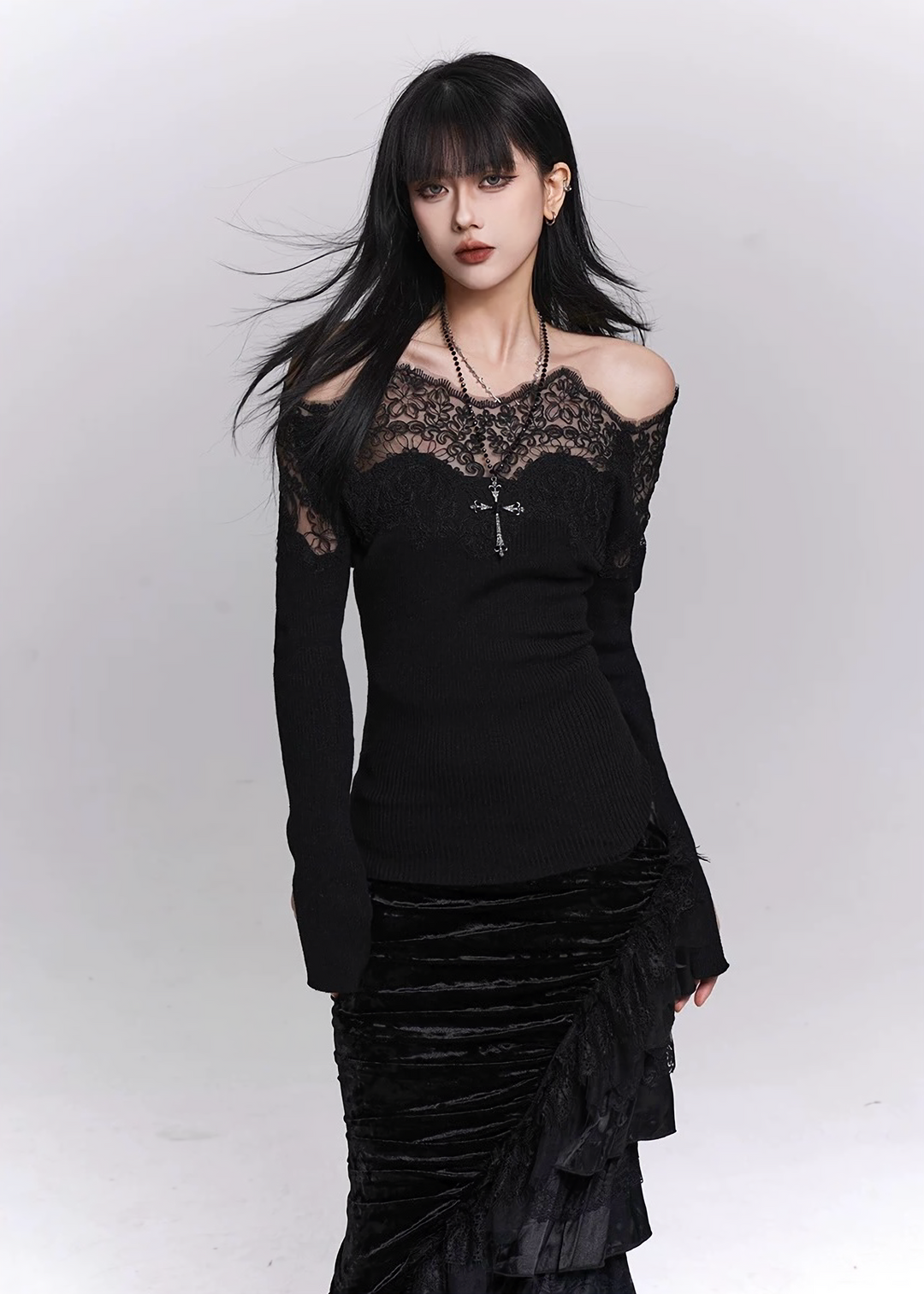 SHADOW LACE OFF-SHOULDER KNIT TOP / LG1487