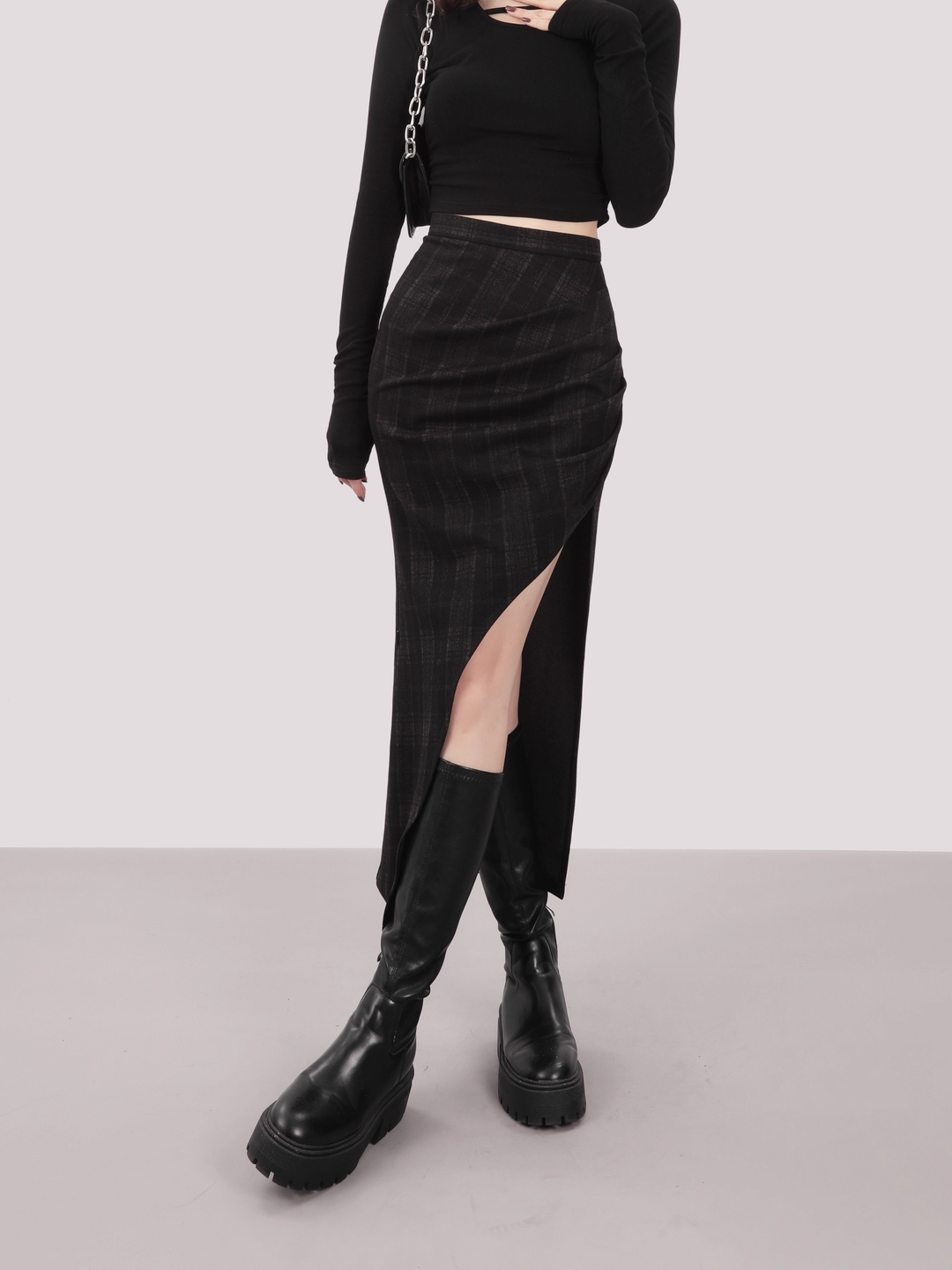 Irregular black check calf length skirt/mu1103