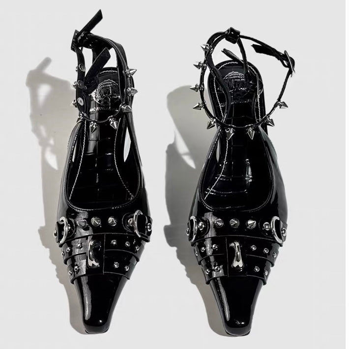 DARK STUDDED WEDGE SANDALS / V1175