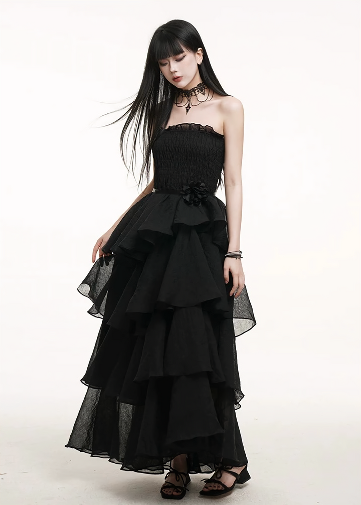 Shirred tiered dress / lg1255_e4r