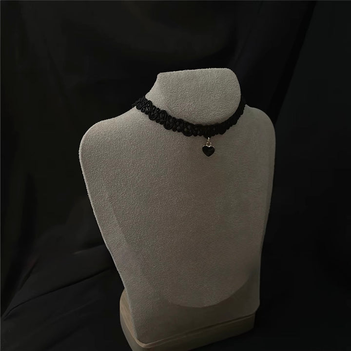 DARK HEART LACE CHOKER / A1159