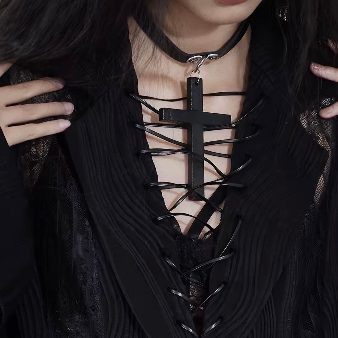 GOTHIC WOODEN CROSS CHOKER / A1158