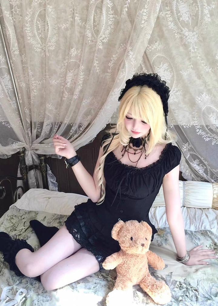 GOTHIC SQUARE NECK LACE PUFF SLEEVE TOP / LG1675