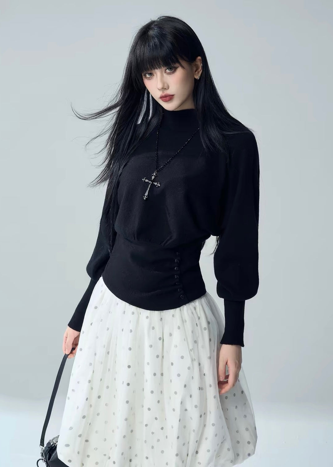 HIGH NECK BUTTONED WAIST KNIT TOP / LG1724