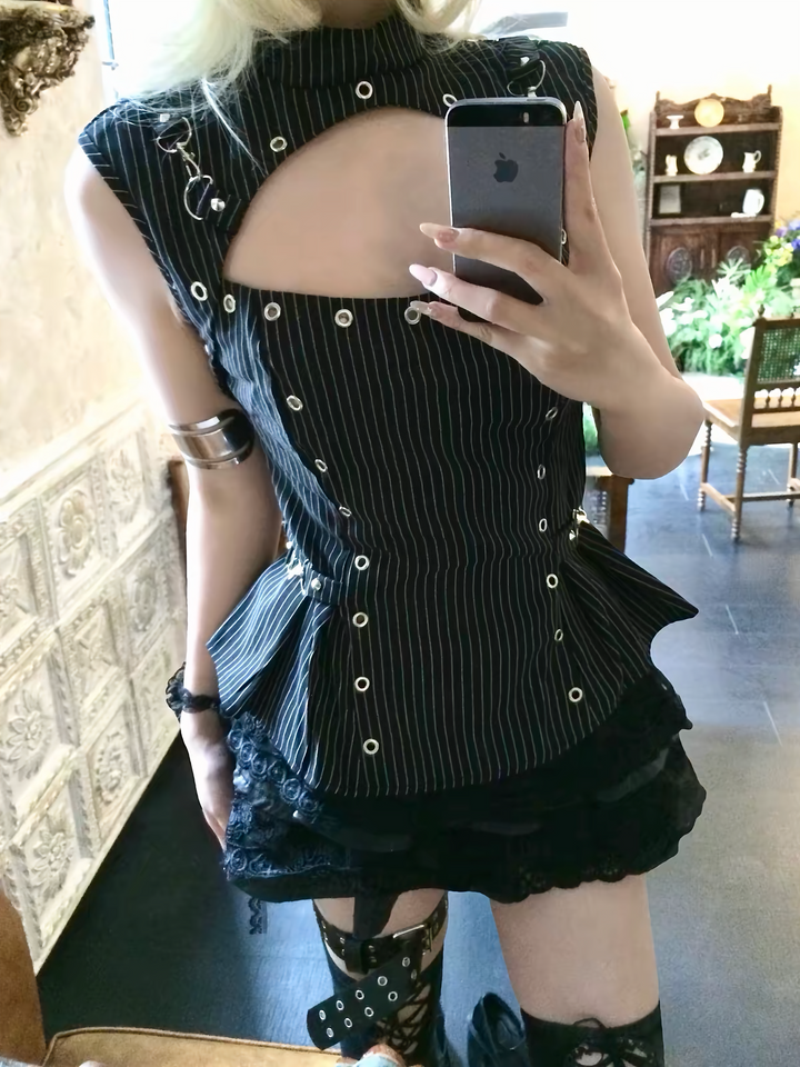 GOTHIC STRIPE CUTOUT TOP &amp; LACE MINI SKIRT / LG1668