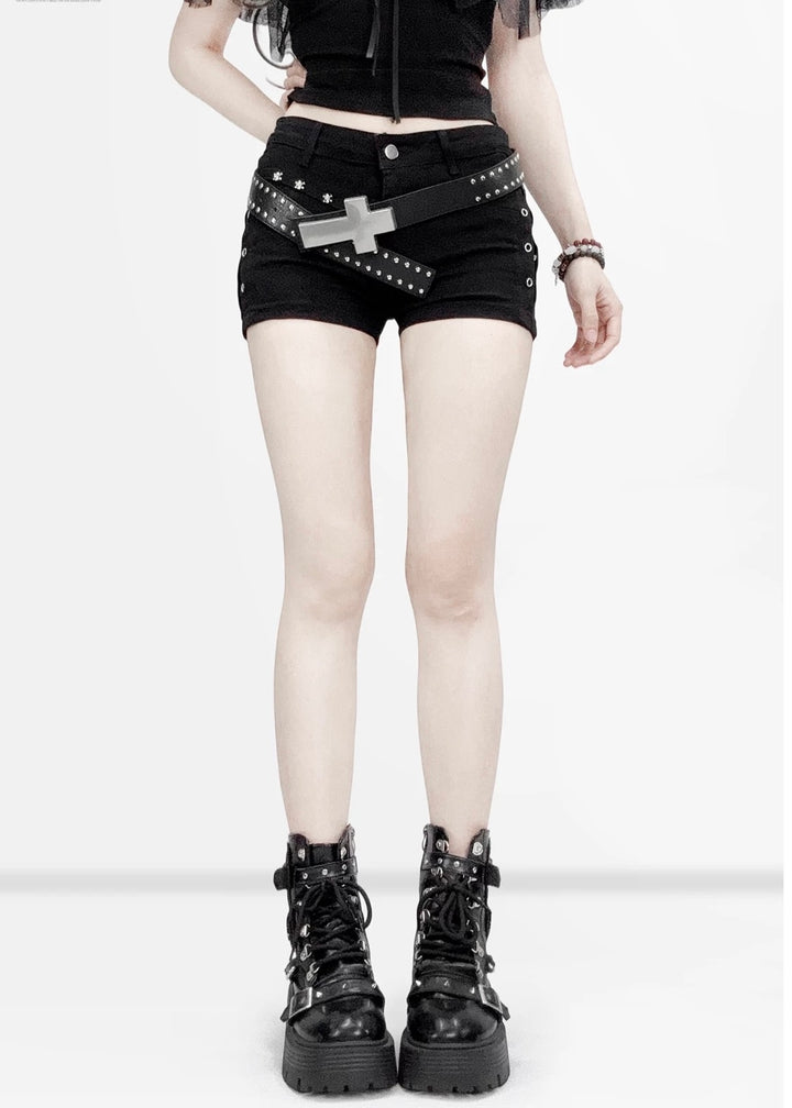 BLACK GOTHIC SHORT PANTS / LG1608