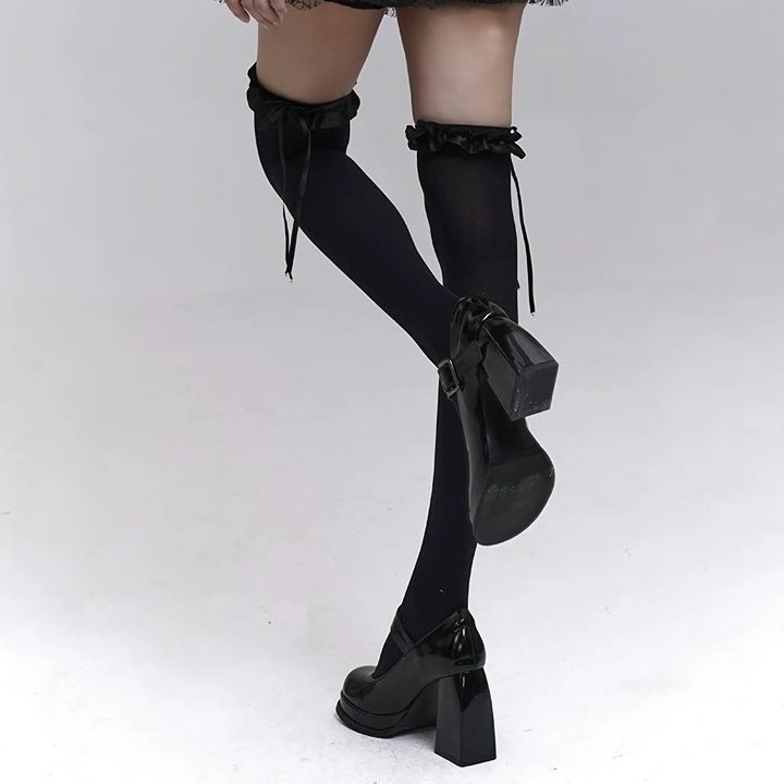 Glossy Strap Heel Pumps / V1137