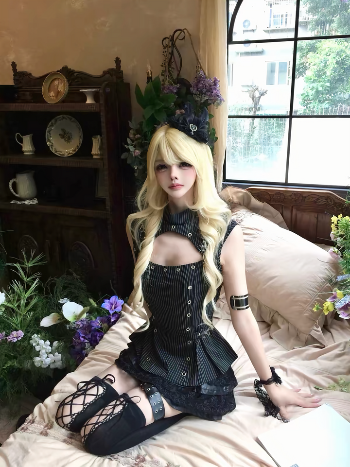 GOTHIC STRIPE CUTOUT TOP &amp; LACE MINI SKIRT / LG1668