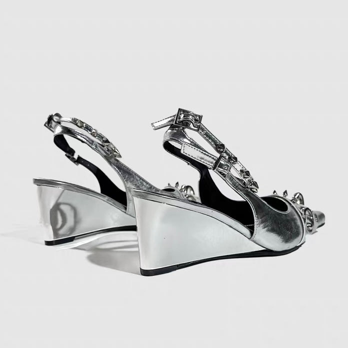 DARK STUDDED WEDGE SANDALS / V1175