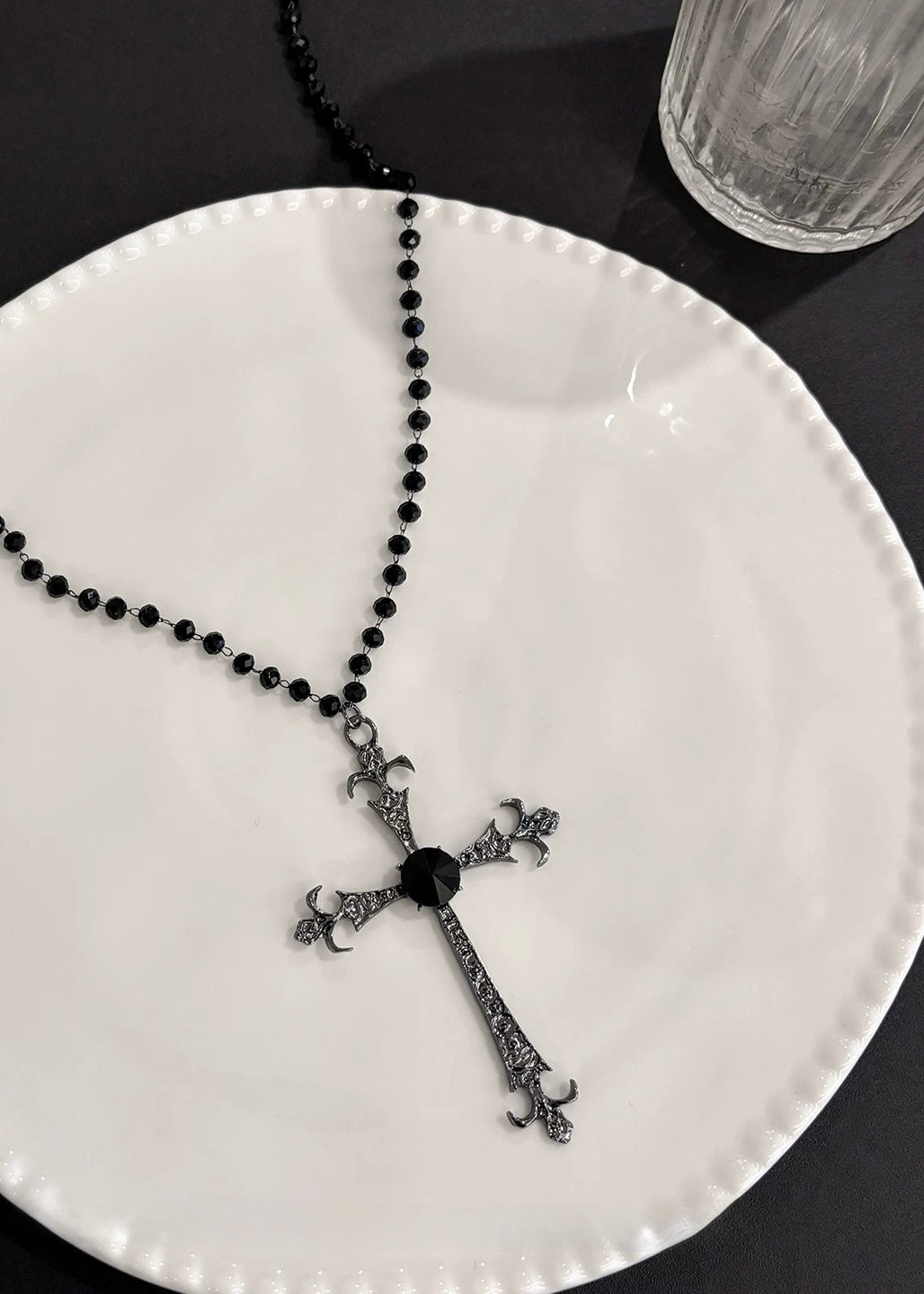 BLACK GOTHIC CROSS NECKLACE / A1141