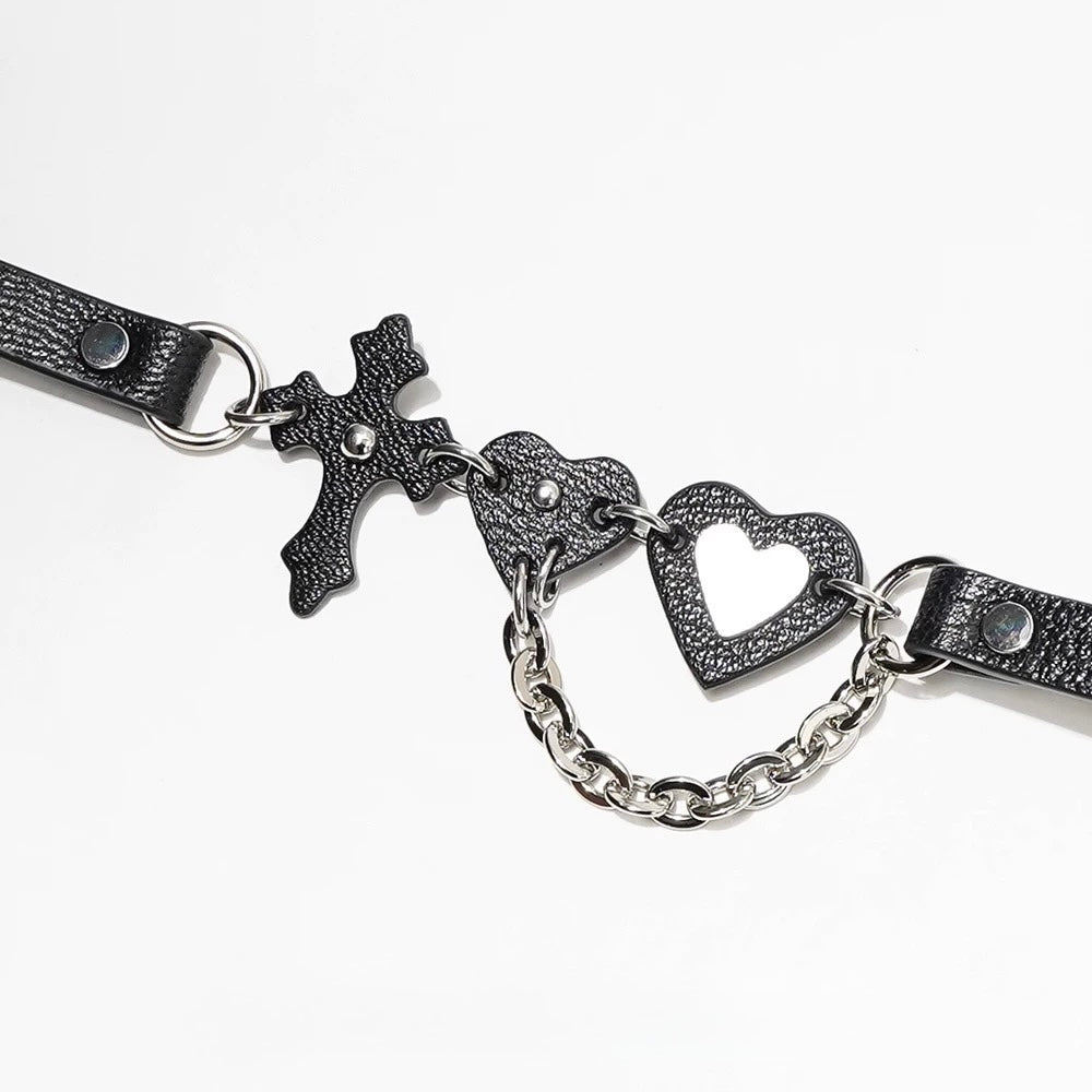 Dark cross love heart rivet choker / A1108