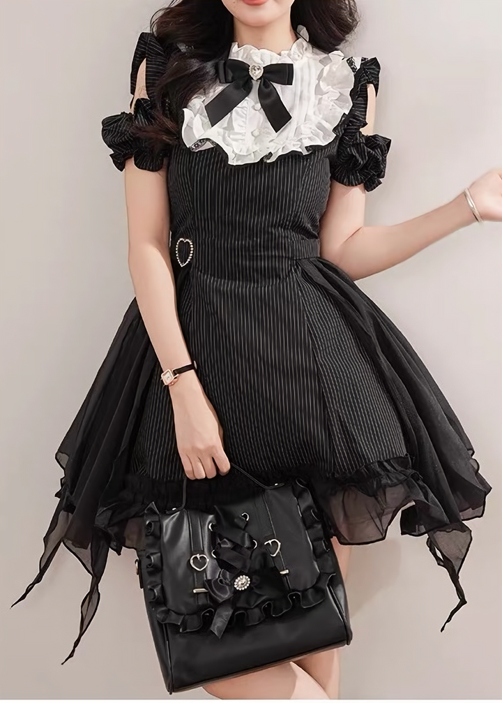 GOTHIC HEART BUCKLE STRIPE DRESS / LG1625