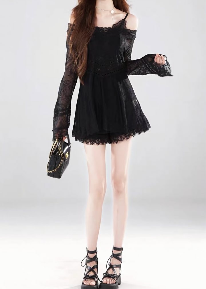 GOTHIC LACE OFF-SHOULDER TOP / LG1643