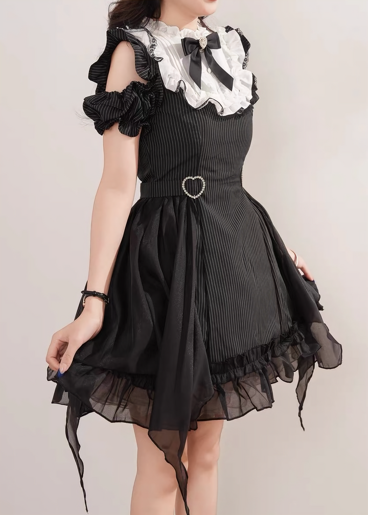 GOTHIC HEART BUCKLE STRIPE DRESS / LG1625