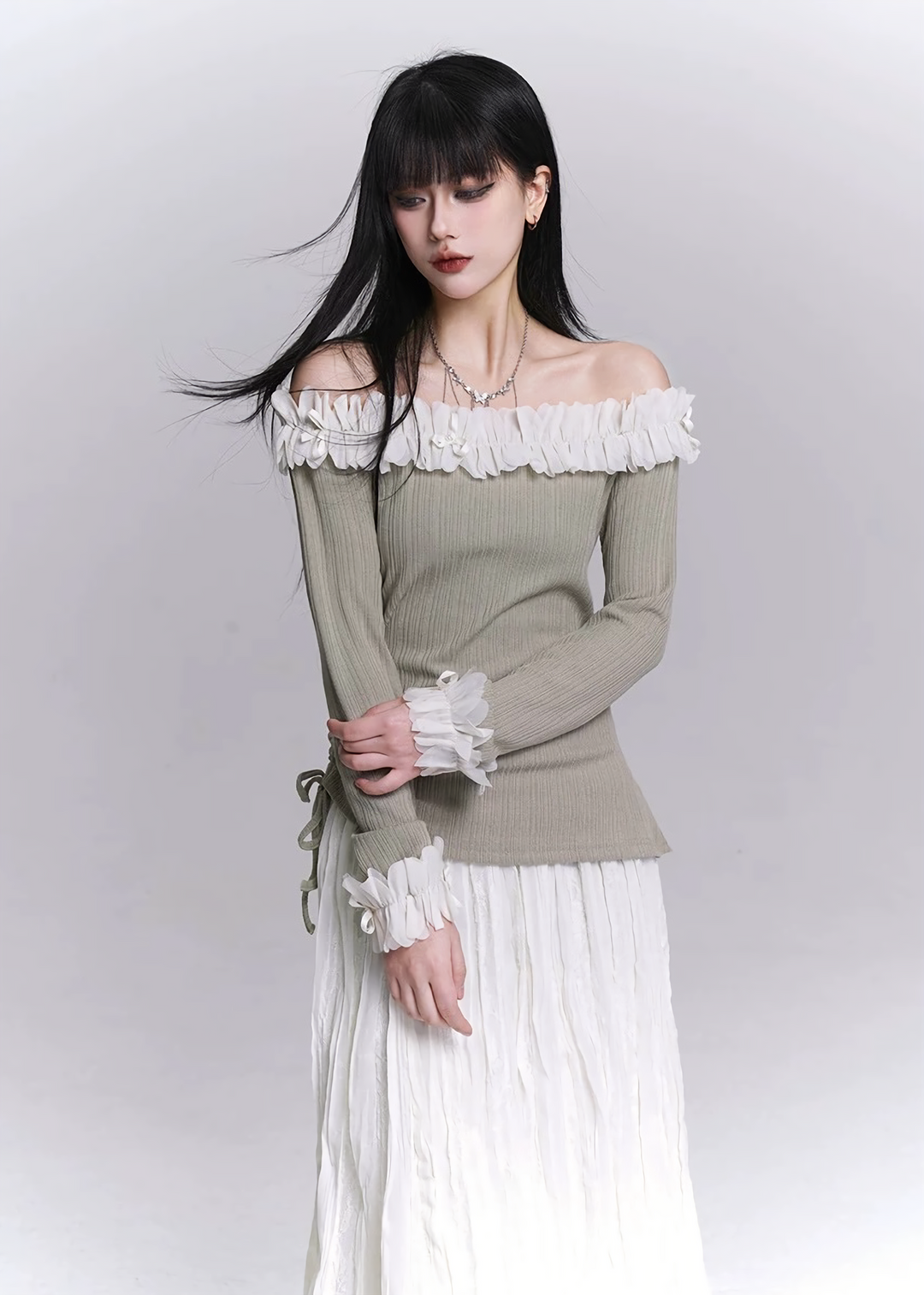 OFF SHOULDER FRILL RIB TOP / LG1534