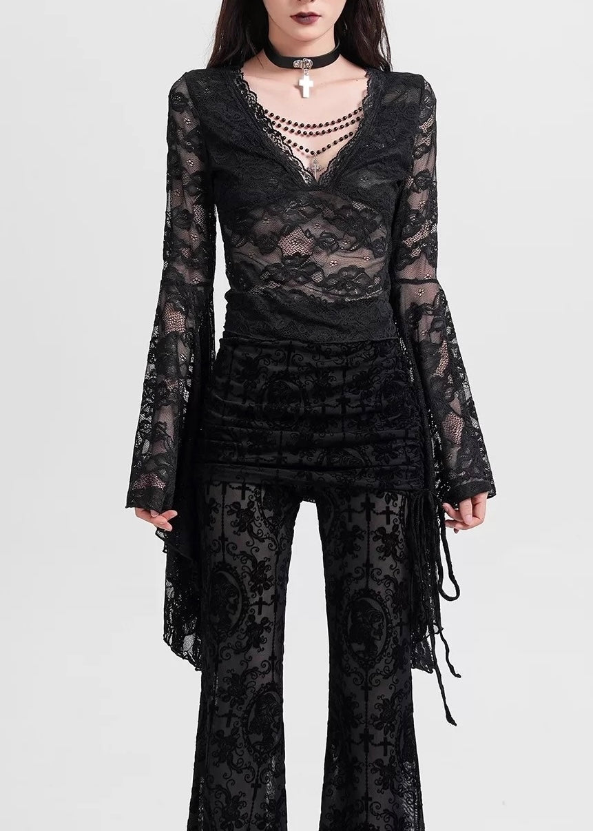 GOTHIC LACE FLARE SLEEVE TOP / LG1570