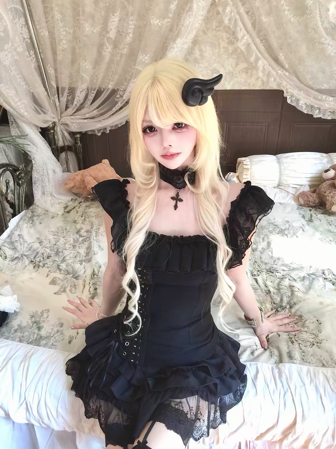 GOTHIC SQUARE NECK LACE-UP TOP / LG1673