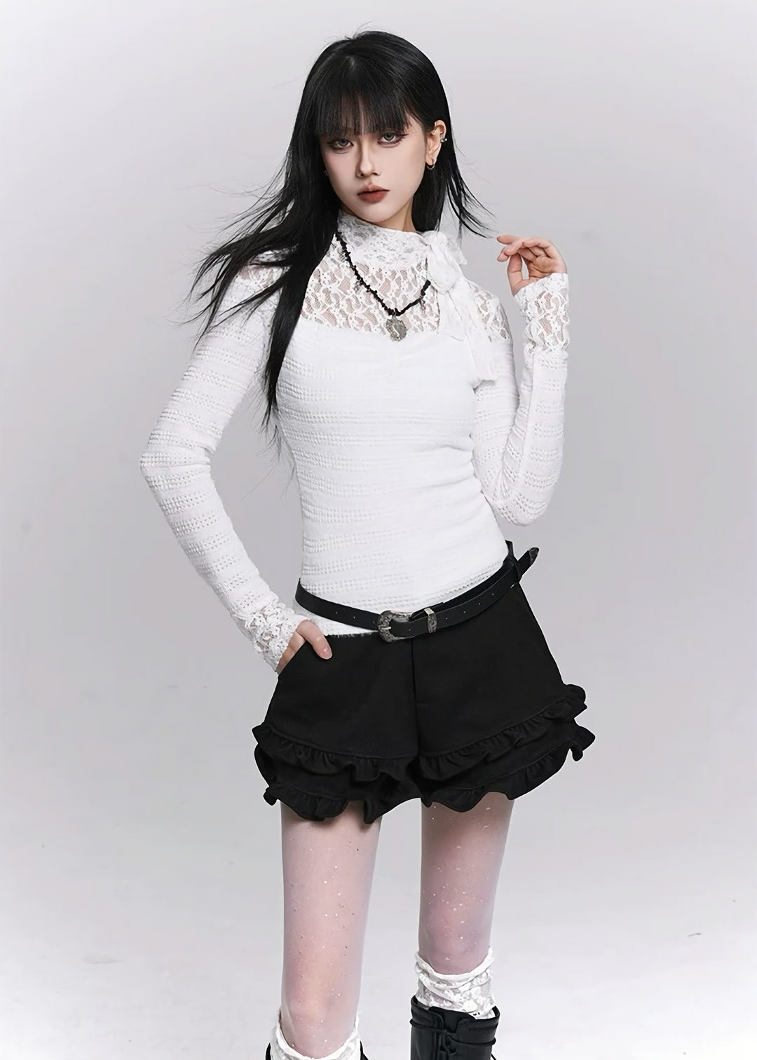 Lace High-Neck Slim Fit Top / LG1508
