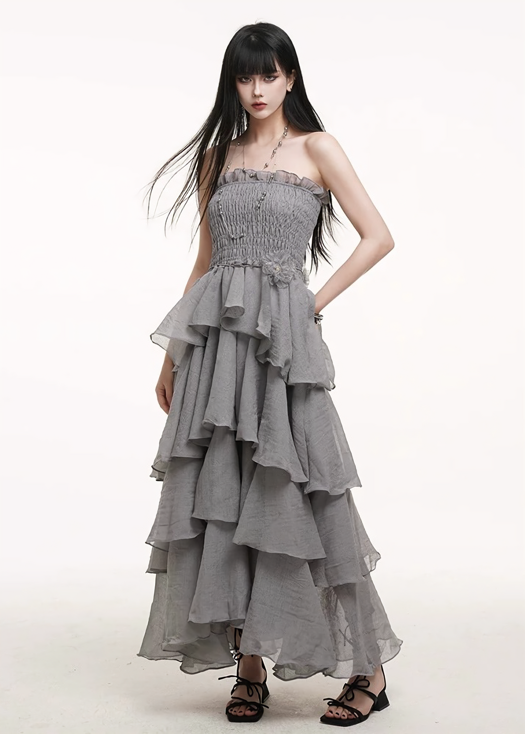 Shirred tiered dress / lg1255