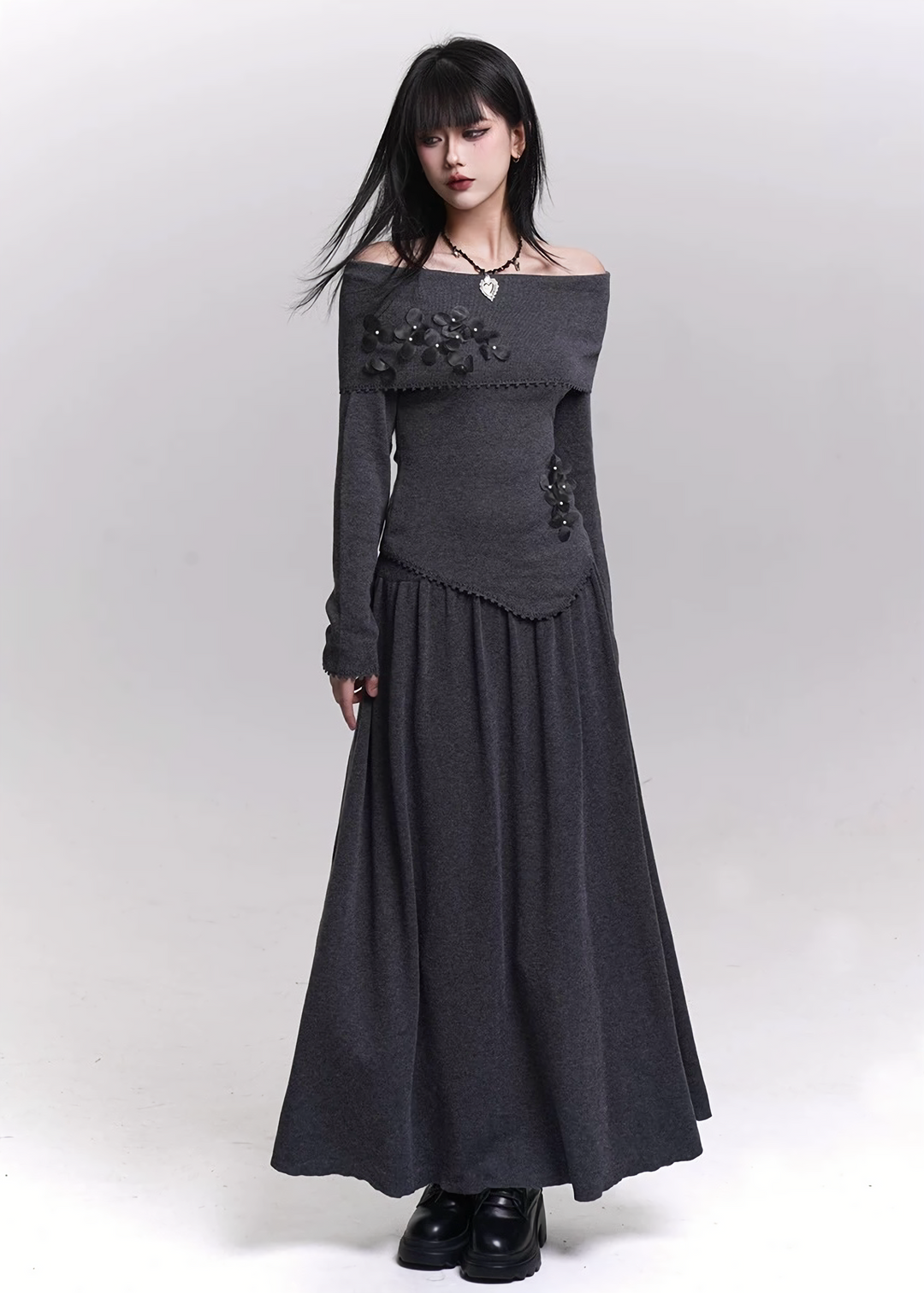 OFF-SHOULDER PETAL-APPLIQUÉ LONG ONE-PIECE / LG1459