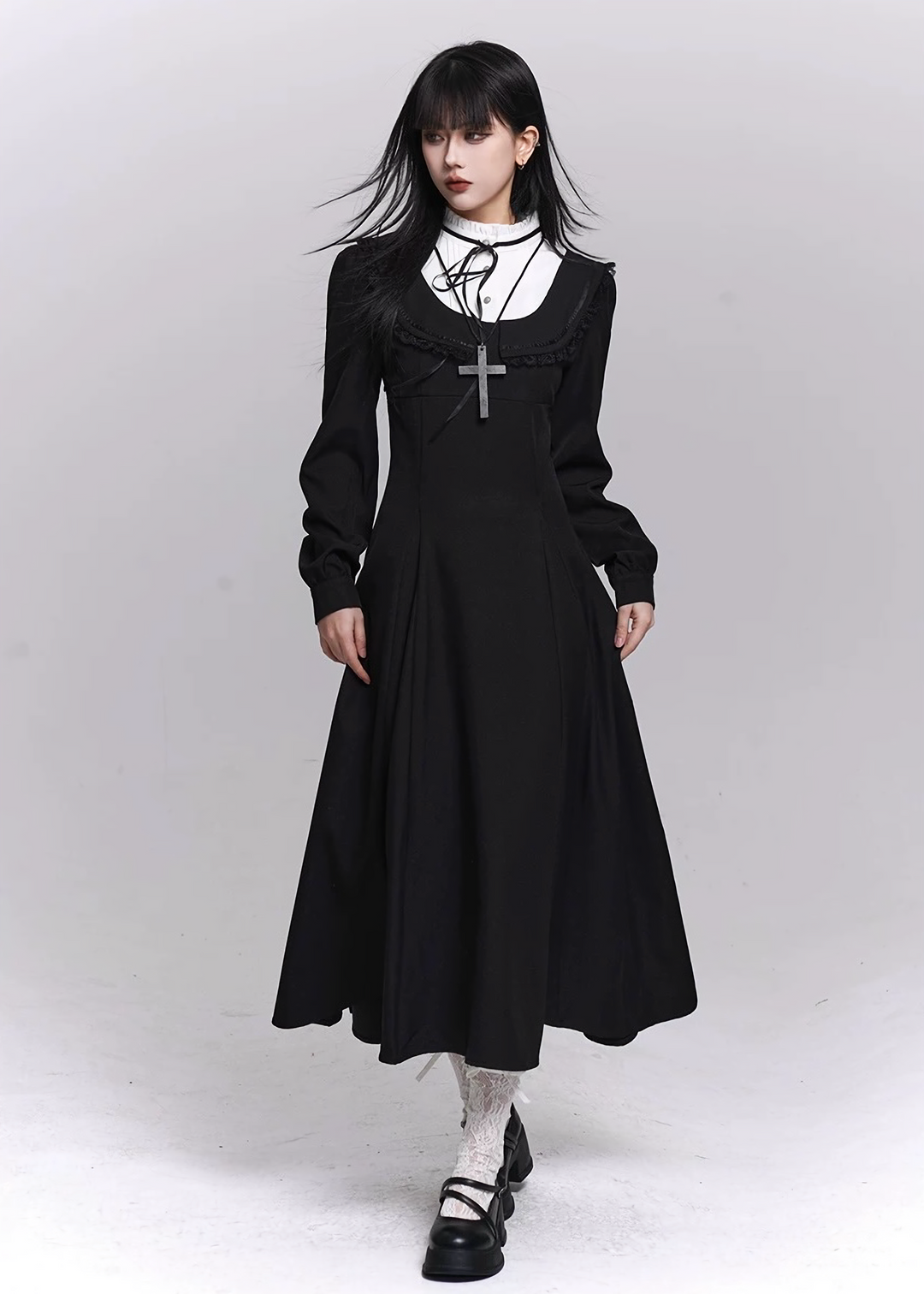 Ghostly Girl Black Long Dress / LG1486