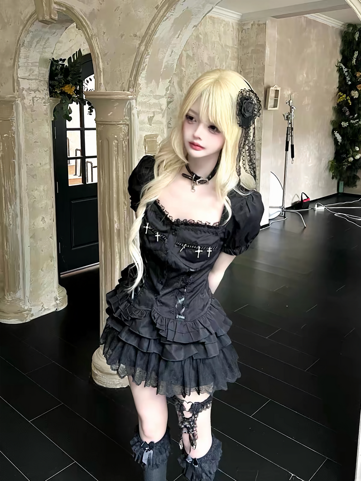 GOTHIC TIERED LACE MINI SKIRT / LG1598
