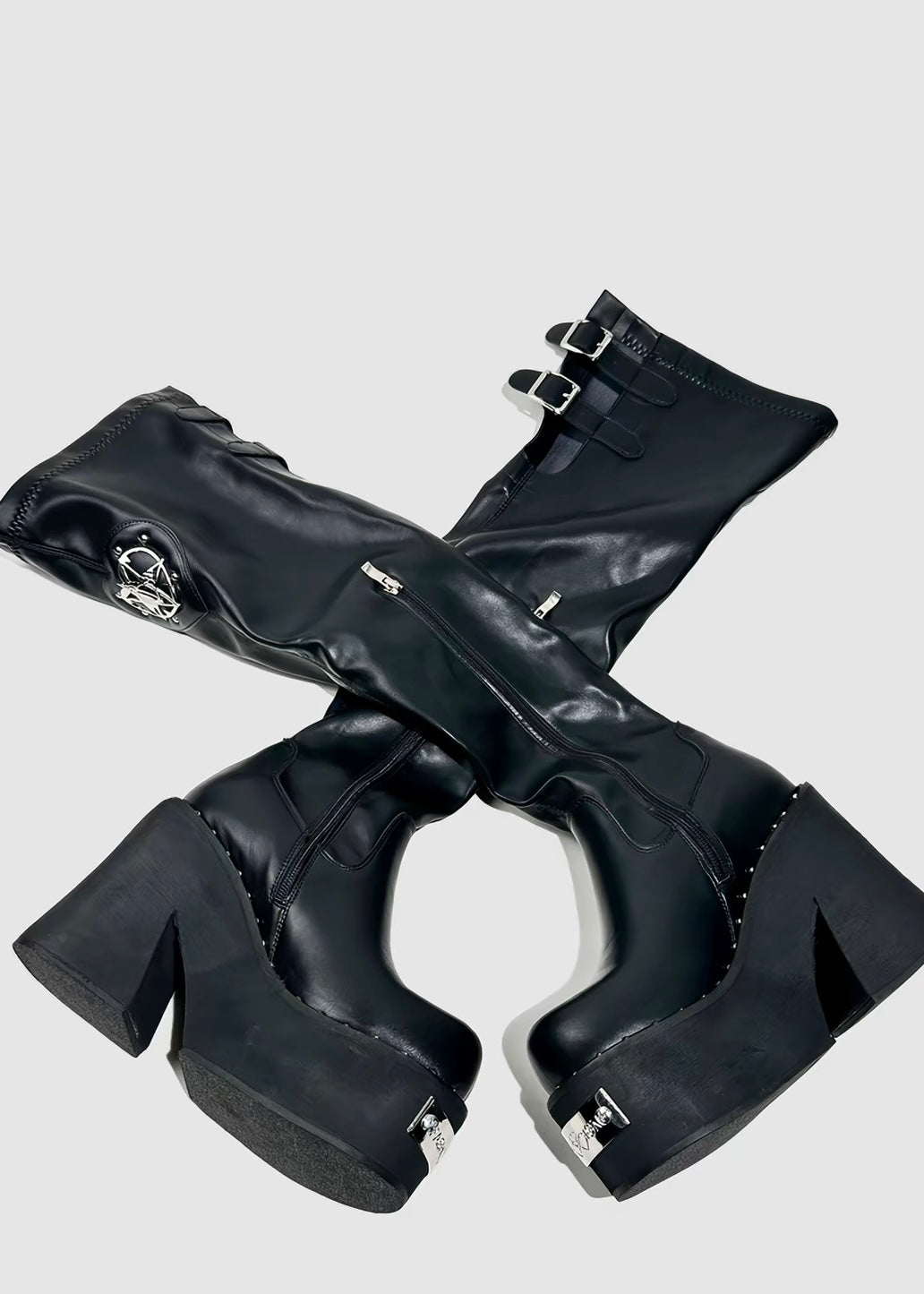 HEART EMBLEM PLATFORM OVERKNEE BOOTS / V1195