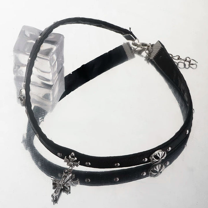 CROSS CHARM LEATHER CHOKER / A1157