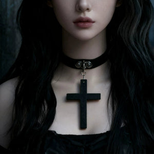 GOTHIC WOODEN CROSS CHOKER / A1158